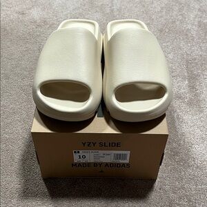 Adidas Yeezy Slide Bone Size 10